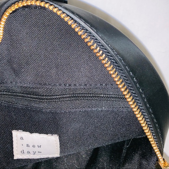 A New Day EUC purse. Houndstooth color/Design - Picture 5 of 8